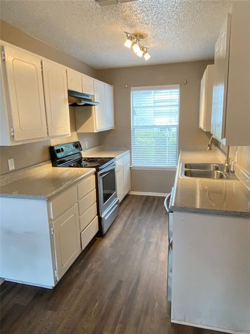 b-5121 Donnelly Ave, Fort Worth, TX, 76107-6089 | Card Image