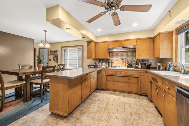 425 3 Rd St, House other with 4 bedrooms, 2 bathrooms and null parking in Stevens Point WI | Image 9