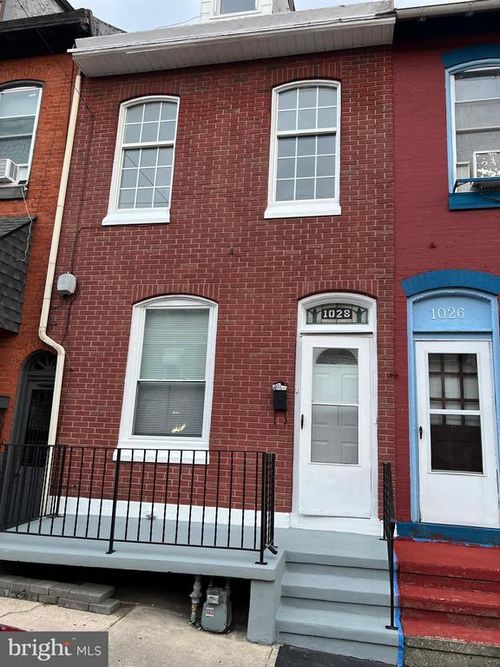 1028 Green St, READING, PA, 19604-2735 | Card Image