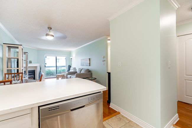 115 - 22514 116 Avenue, Condo with 1 bedrooms, 1 bathrooms and 1 parking in Maple Ridge BC | Image 11