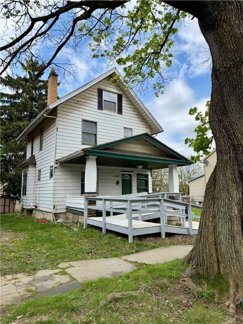 688 Oakland Ave, Sharon, PA, 16146-4054 | Card Image