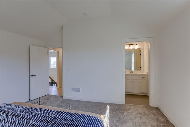 17500 Acton St, House other with 5 bedrooms, 6 bathrooms and null parking in Overland Park KS | Image 31