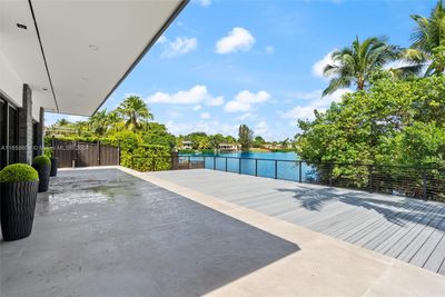 2261 Ne 192nd St, House other with 3 bedrooms, 2 bathrooms and null parking in Miami FL | Image 3