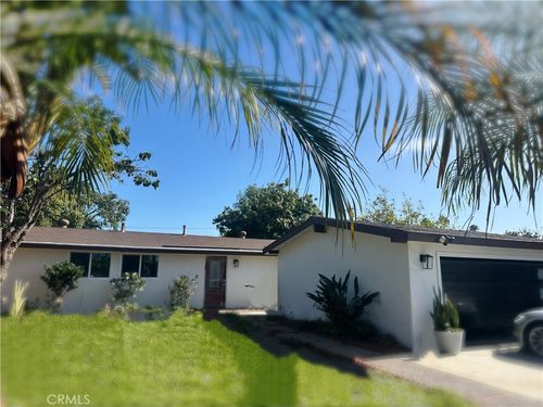 852 Towne St, Costa Mesa, CA, 92627-3515 | Card Image