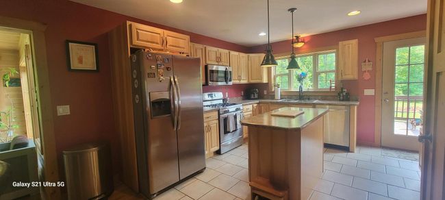 201 Creek Rd, House other with 5 bedrooms, 2 bathrooms and null parking in Champlain NY | Image 8