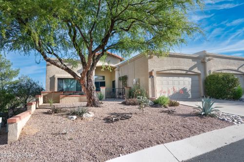 1201 E Camino Diestro, Oro Valley, AZ, 85704-7923 | Card Image