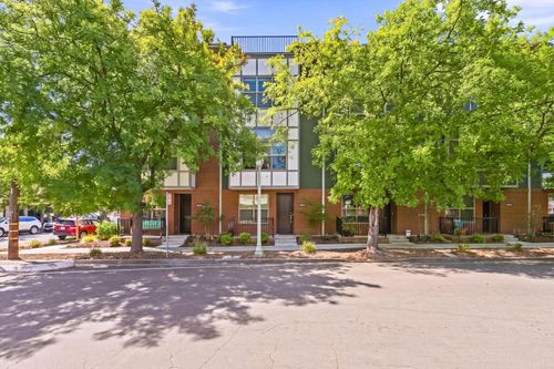 3182 L St, Sacramento, CA, 95816-5275 | Card Image