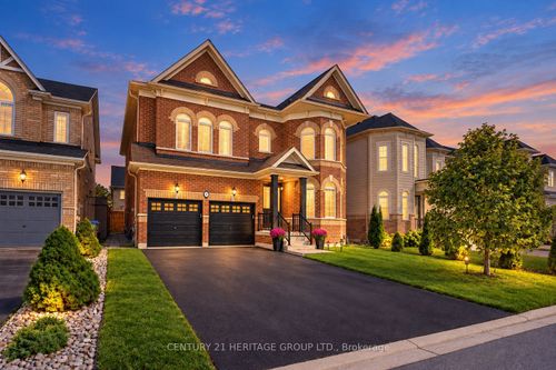 41 Leith Dr, Bradford, ON, L3Z0V6 | Card Image
