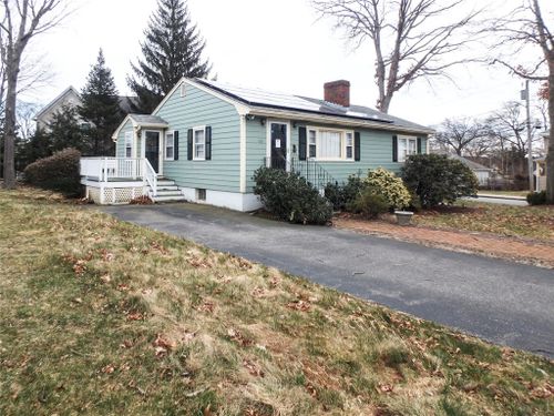 138 Tolman St, Newton, MA, 02465-1022 | Card Image