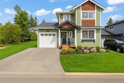 8 Newstead Cres, Victoria, BC, V9B6L4 | Card Image