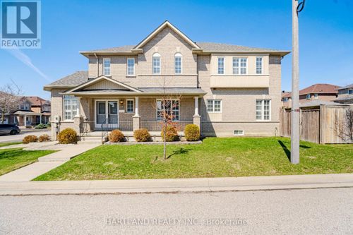 8 Westchester Crescent, Markham (Berczy), ON, L6C2X3 | Card Image
