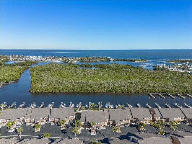 APT-502 - 7596 Captains Harbor Dr, Condo with 2 bedrooms, 2 bathrooms and 4 parking in Bokeelia FL | Image 26