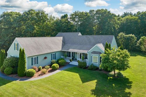 3 Mayfly Ln, Raymond, NH, 03077-1900 | Card Image