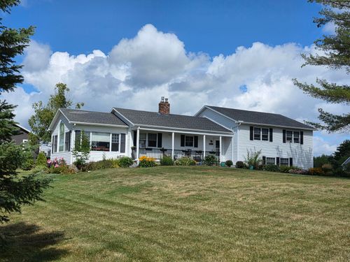 802 Mount Hope Ave, Bangor, ME, 04401-5622 | Card Image