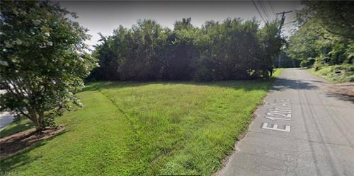 10 E 12th Ave, Lexington, NC, 27292-3123 | Card Image