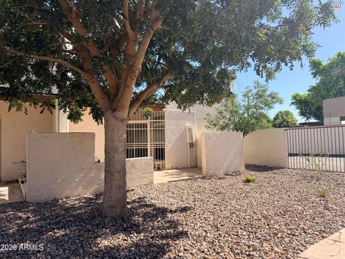 327 E Huntington Drive, Tempe, AZ, 85282 | Card Image