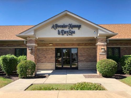 3831 Mccoy Dr, Aurora, IL, 60504-4430 | Card Image