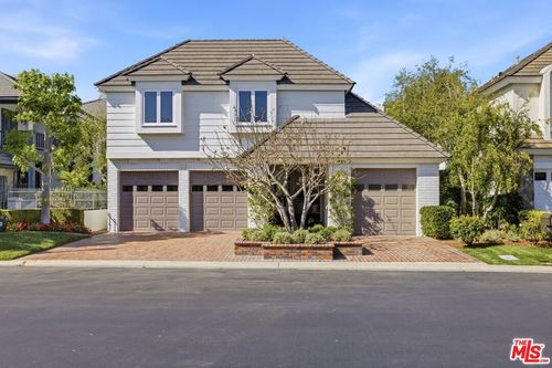19382 Woodlands Dr, Huntington Beach, CA, 92648-5541 | Card Image