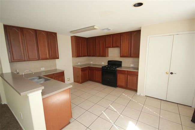 16218 Bresslyn Ln, House other with 3 bedrooms, 3 bathrooms and 2 parking in Cypress TX | Image 6