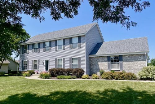 N99W17409 Meadow Creek Way, Germantown, WI, 53022-6415 | Card Image