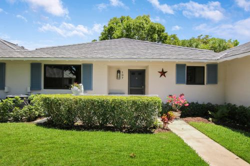107 Club Dr, Palm Beach Gardens, FL, 33418-7002 | Card Image