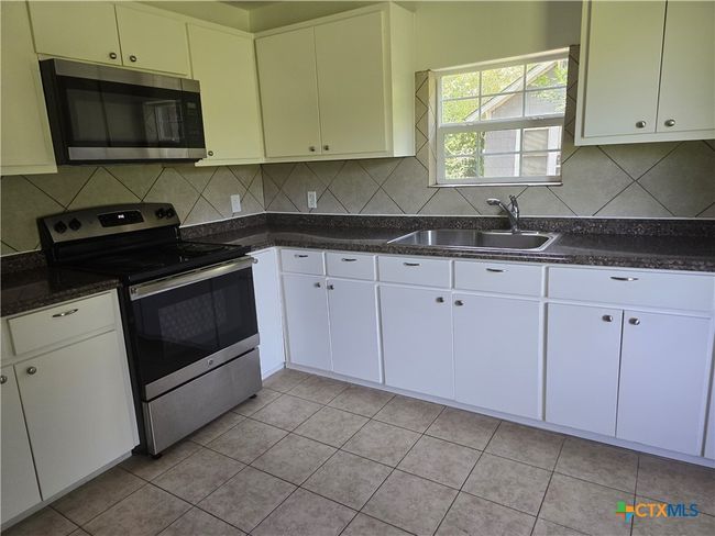 Kitchen | Image 5