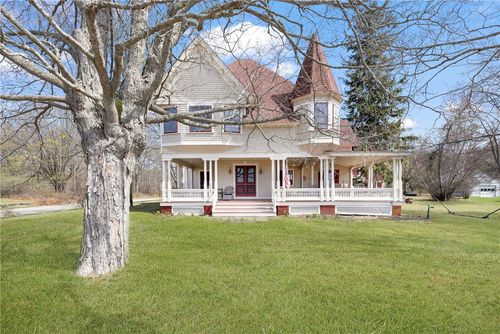 075 Atlantic Ave, Portsmouth, RI, 02871-4305 | Card Image