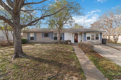 3830 Southport Dr, San Antonio, TX, 78223-3424 | Card Image