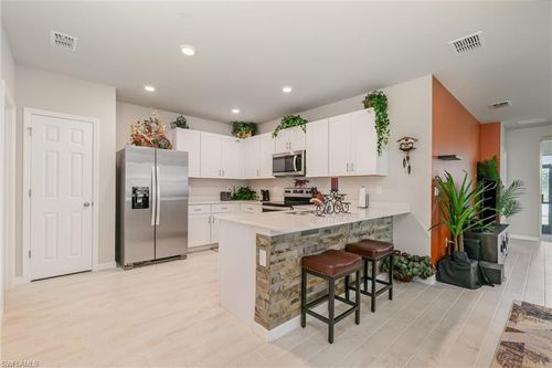 20184 Camino Torcido Loop, North Fort Myers, FL, 33917-8147 | Card Image