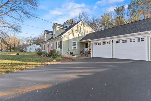 29 May St, North Attleboro, MA, 02760-4345 | Card Image