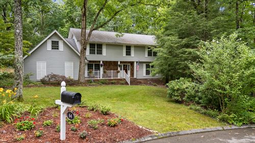 64 Whispering Pines Dr, Signal Mountain, TN, 37377-2076 | Card Image