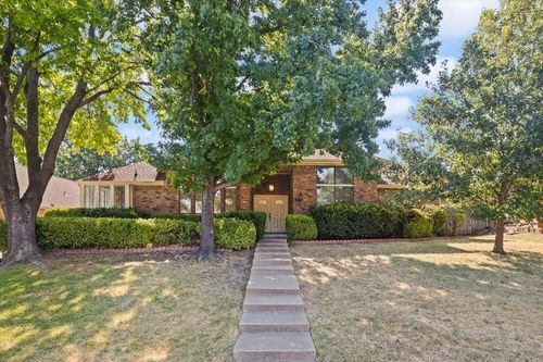 3637 Bluegrass Dr, Grand Prairie, TX, 75052-6806 | Card Image
