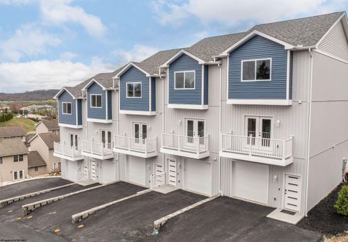 112 Chestnut Grove, Morgantown, WV, 26505 | Card Image
