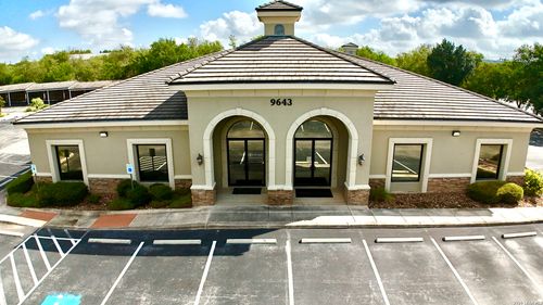 103-andamp-102-9643 Huebner Rd, San Antonio, TX, 78240-1752 | Card Image