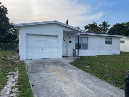 4240 Nw 38th Ter, Lauderdale Lakes, FL, 33309-4106 | Card Image