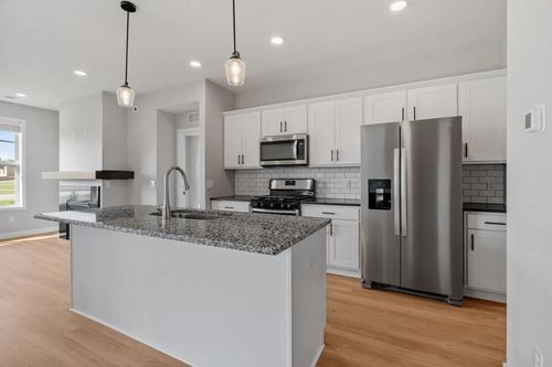 5385 Robinwood Court, Chaska, MN, 55318 | Card Image