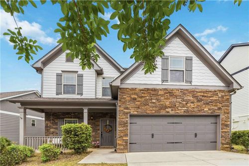 4830 Clarkstone Dr, Flowery Branch, GA, 30542-3326 | Card Image