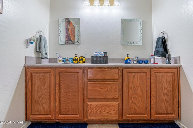 2nd Level Bath | Image 16