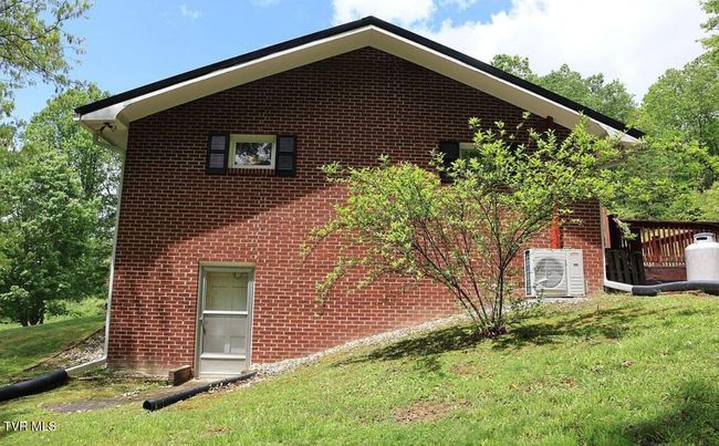 3219 Dungannon Rd, House other with 3 bedrooms, 3 bathrooms and null parking in Coeburn VA | Image 8