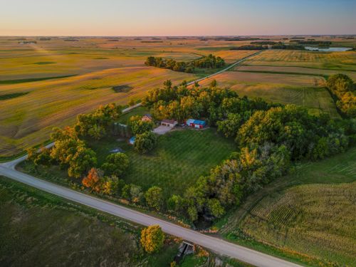 31054 655th Ave, Hartland, MN, 56042-4048 | Card Image