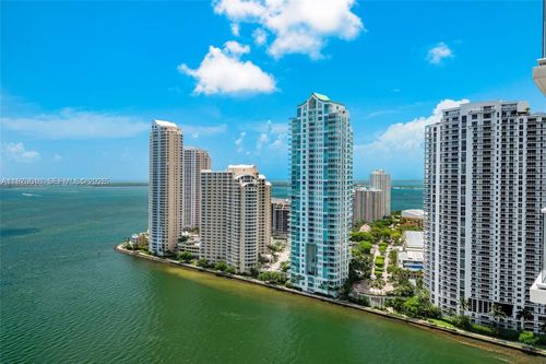 3014-300 S Biscayne Blvd, Miami, FL, 33131-5355 | Card Image