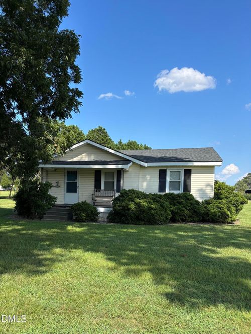 2164 Benson Hardee Rd, Benson, NC, 27504-6174 | Card Image