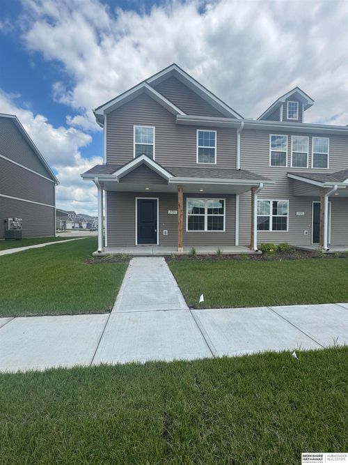 4753 E 21st Ave, Fremont, NE, 68025-2900 | Card Image