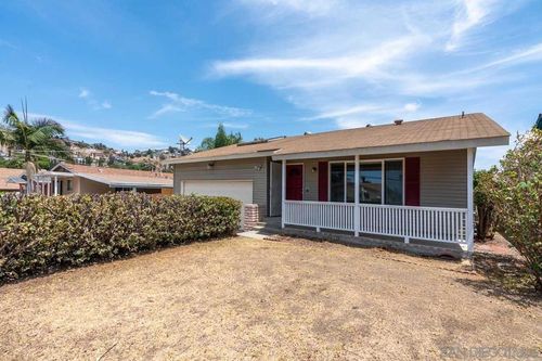 923 La Presa Ave, Spring Valley, CA, 91977-5109 | Card Image
