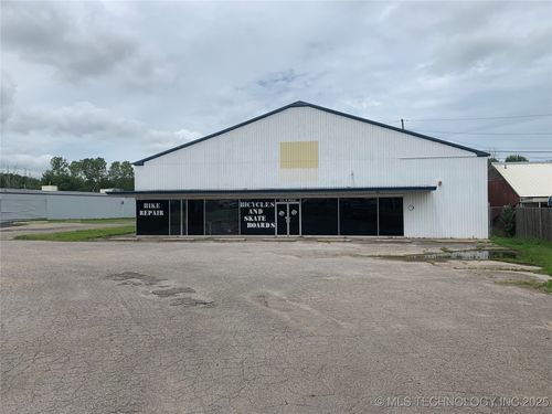 1311 N Main St, Muskogee, OK, 74401-4445 | Card Image