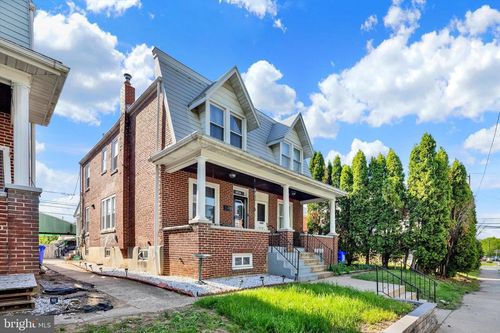 1634 Locust St, READING, PA, 19604-1717 | Card Image