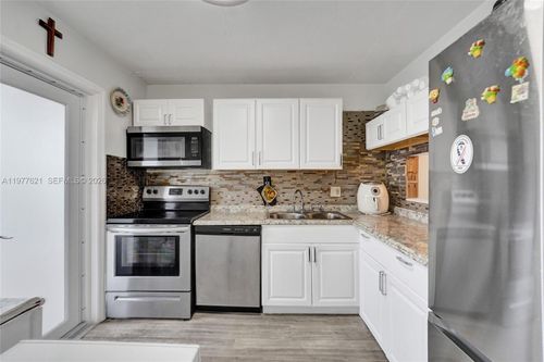 apt-209-4650 Washington St, Hollywood, FL, 33021-7691 | Card Image