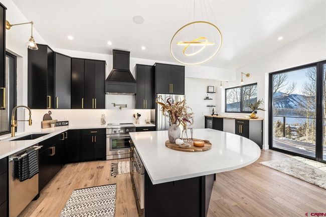 38 Ruby Dr, House other with 4 bedrooms, 5 bathrooms and null parking in Crested Butte CO | Image 9