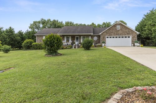147 Crimson Dr, Winchester, TN, 37398-6412 | Card Image