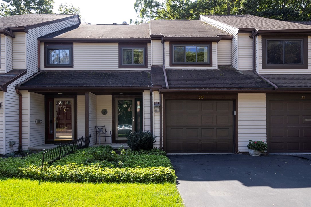Menlo Pl, Rochester, NY 14620
